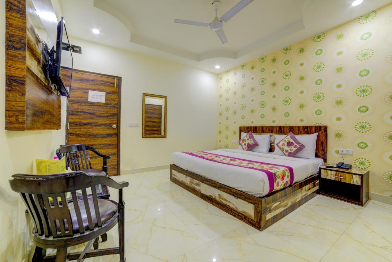 Grand Suites Delhi Airport 4*