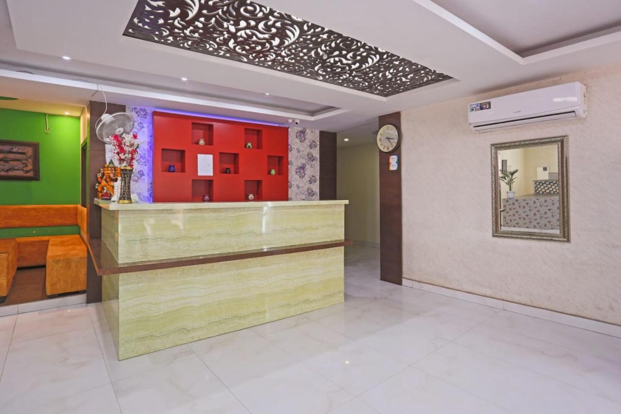 Grand Suites Delhi Airport 4*