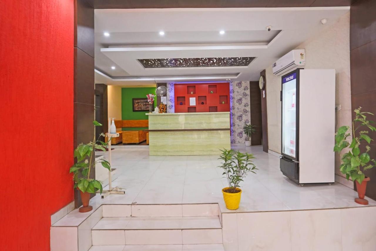 Hotel Grand Suites Delhi Airport 4*