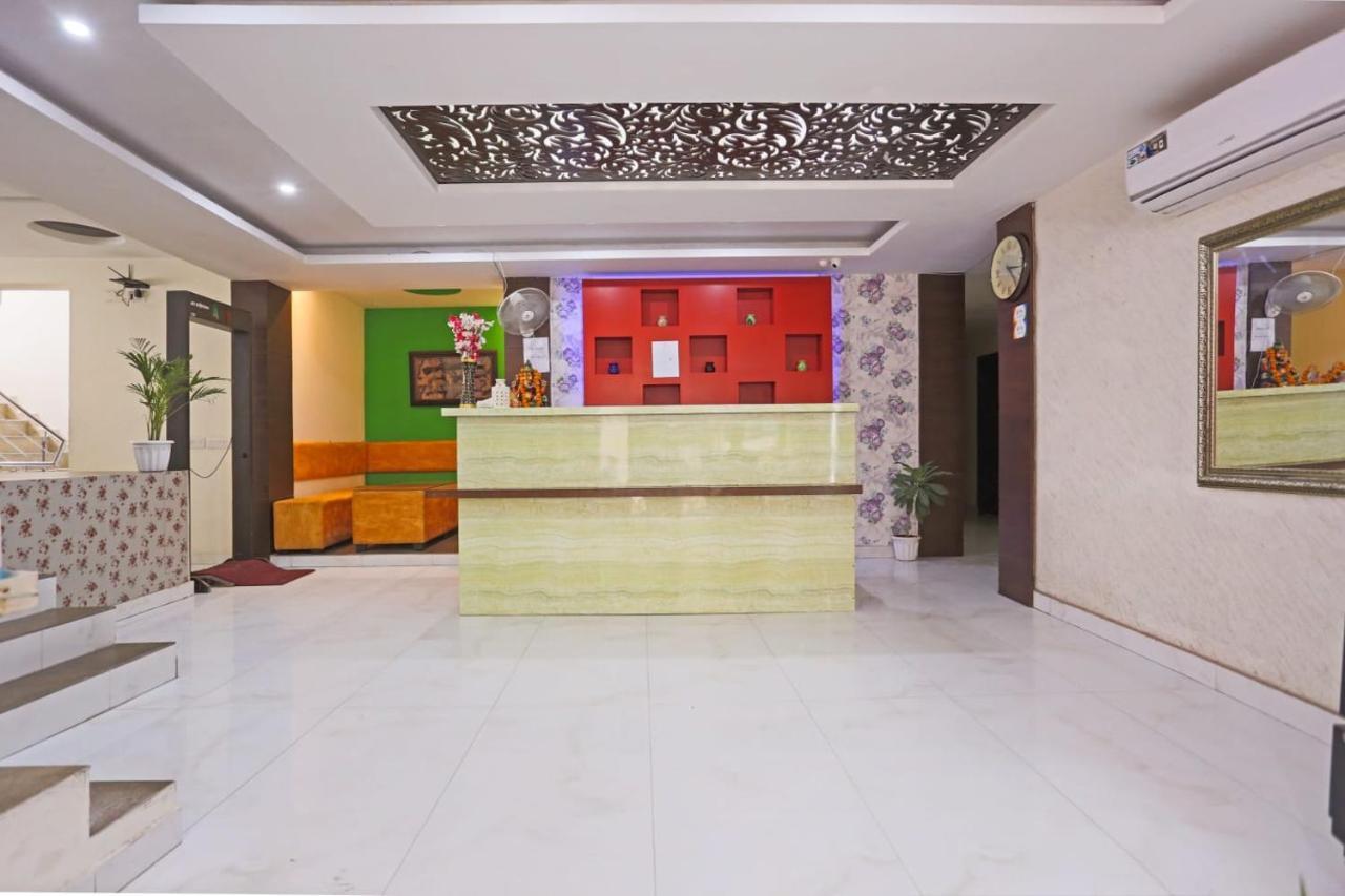 Grand Suites Delhi Airport 4*
