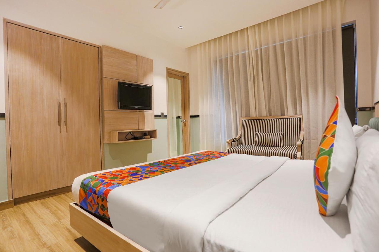 Hotel Fabhotel Heaven In New Delhi
