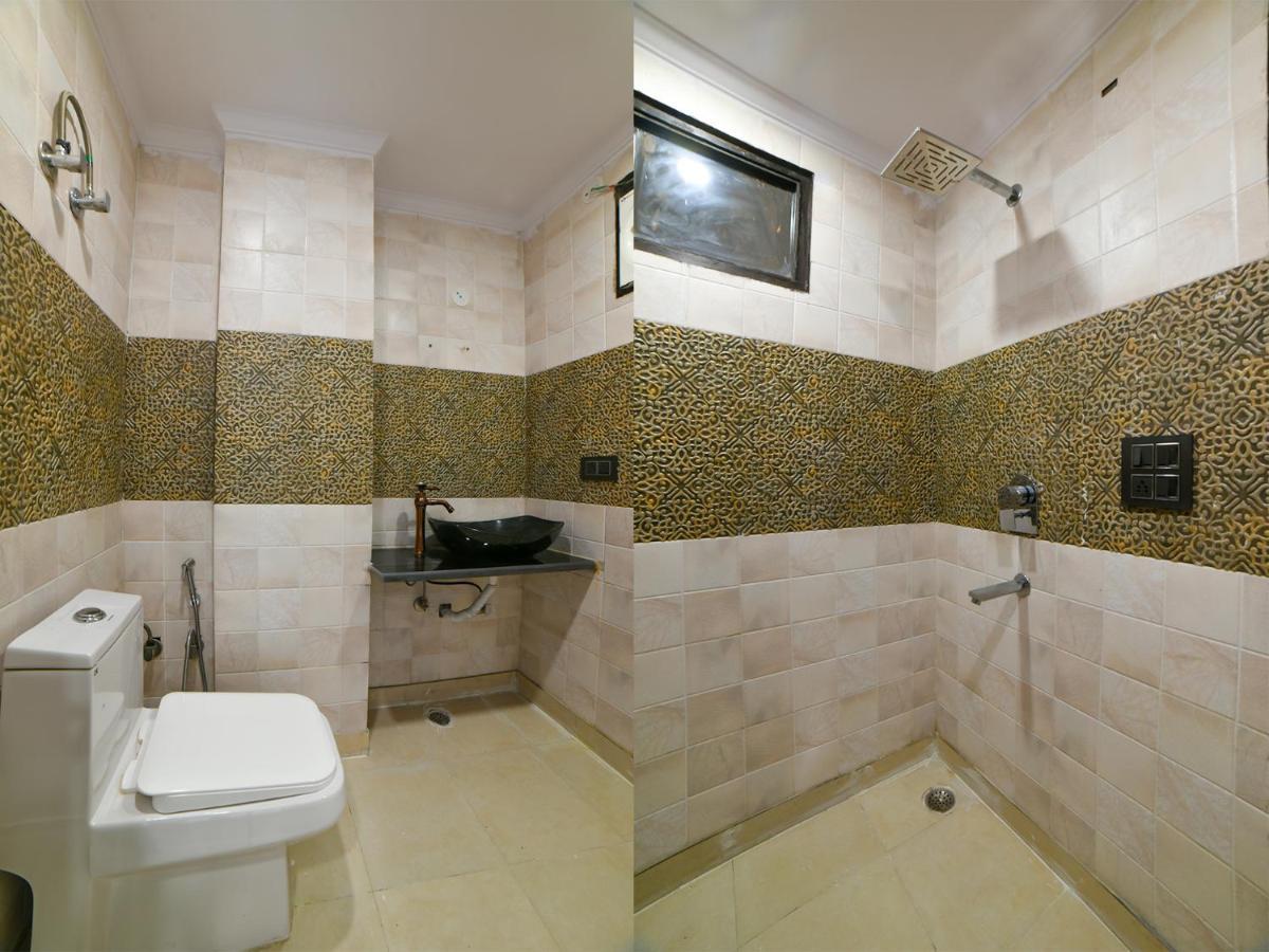 Hotel The Twenties Kamla Nagar New Delhi