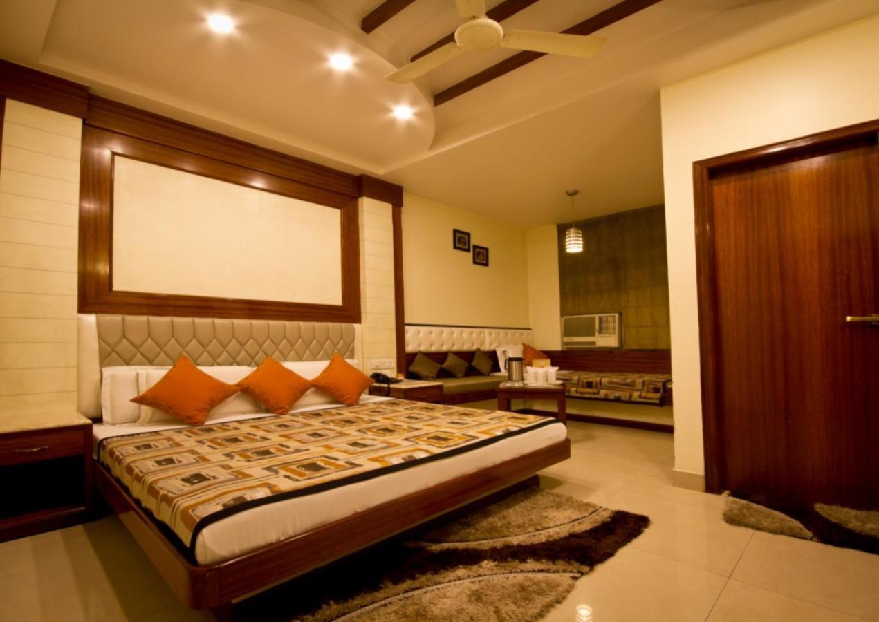 The Aster Karol Bagh Homely Atmosphere