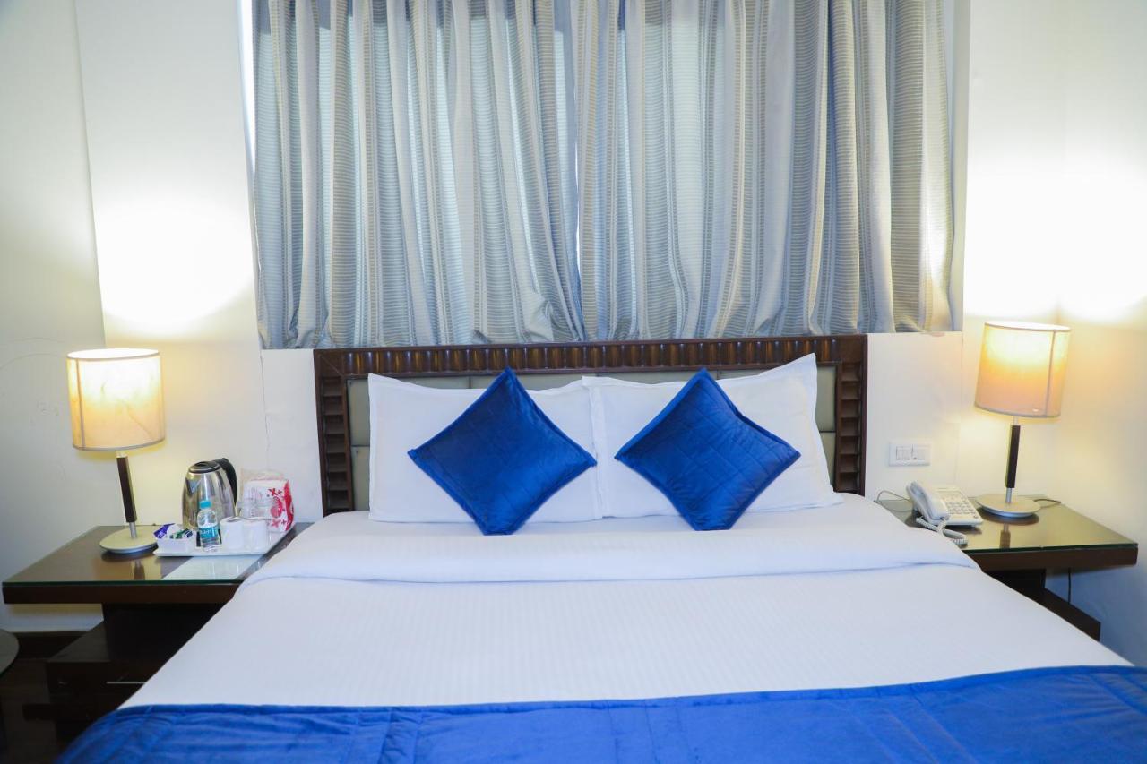 Scoovey The Bmk & Banquets Local Id Accepted Hotel New Delhi