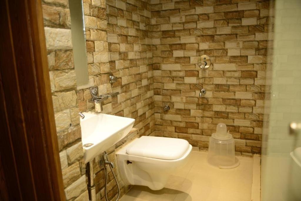 Hotel Ivy Plaza Near Igi Airport 4* New Delhi