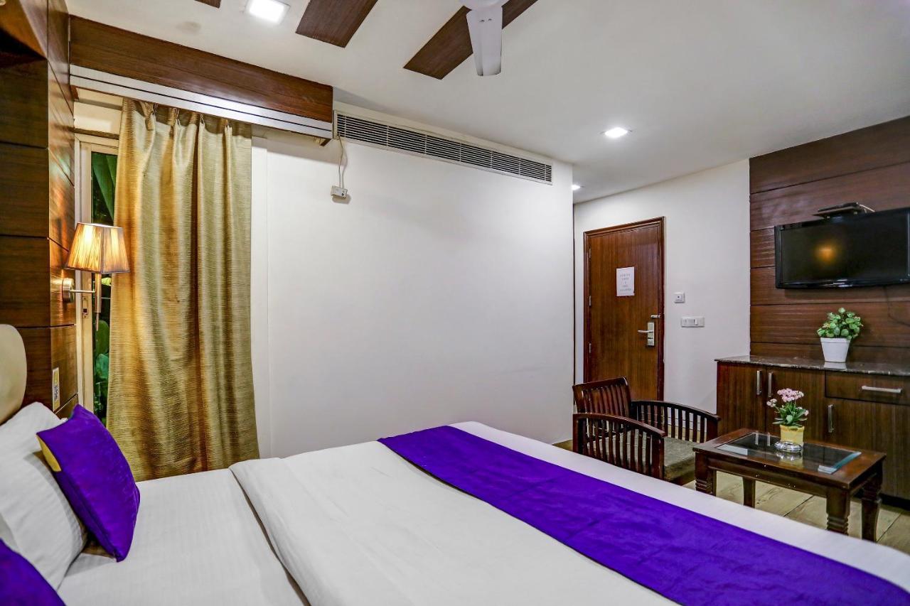 Hotel Staybook - South Delhi