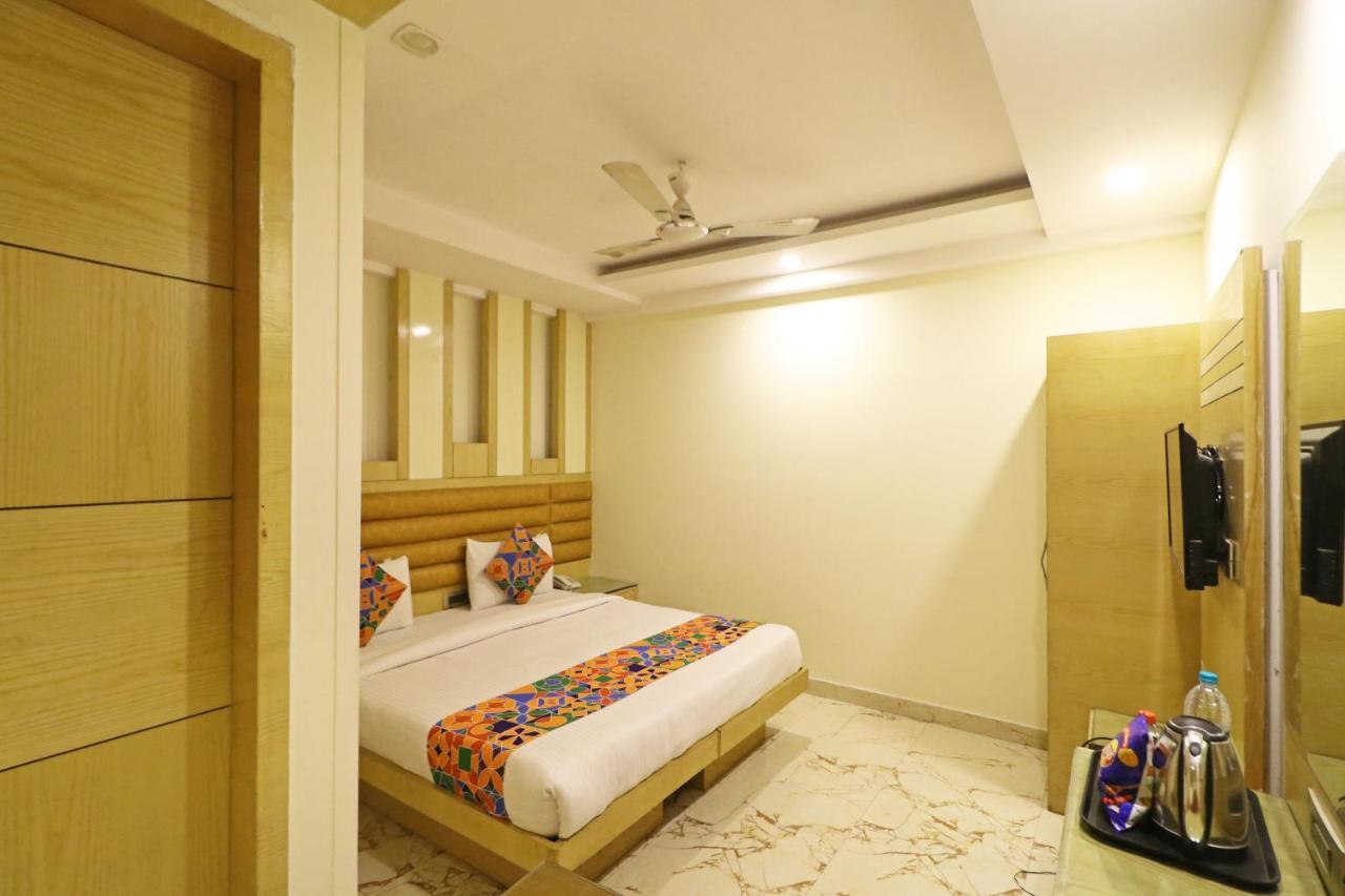 The Mohit - Railway Station - Paharganj Hotel 3*