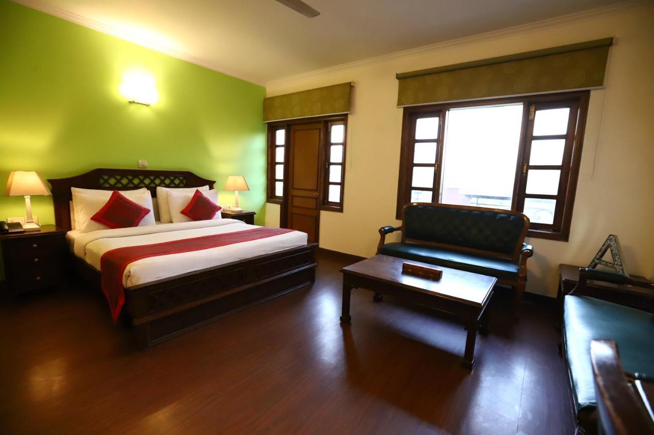 Ambica Palace Aiims - Couple Friendly Local Id Accepted