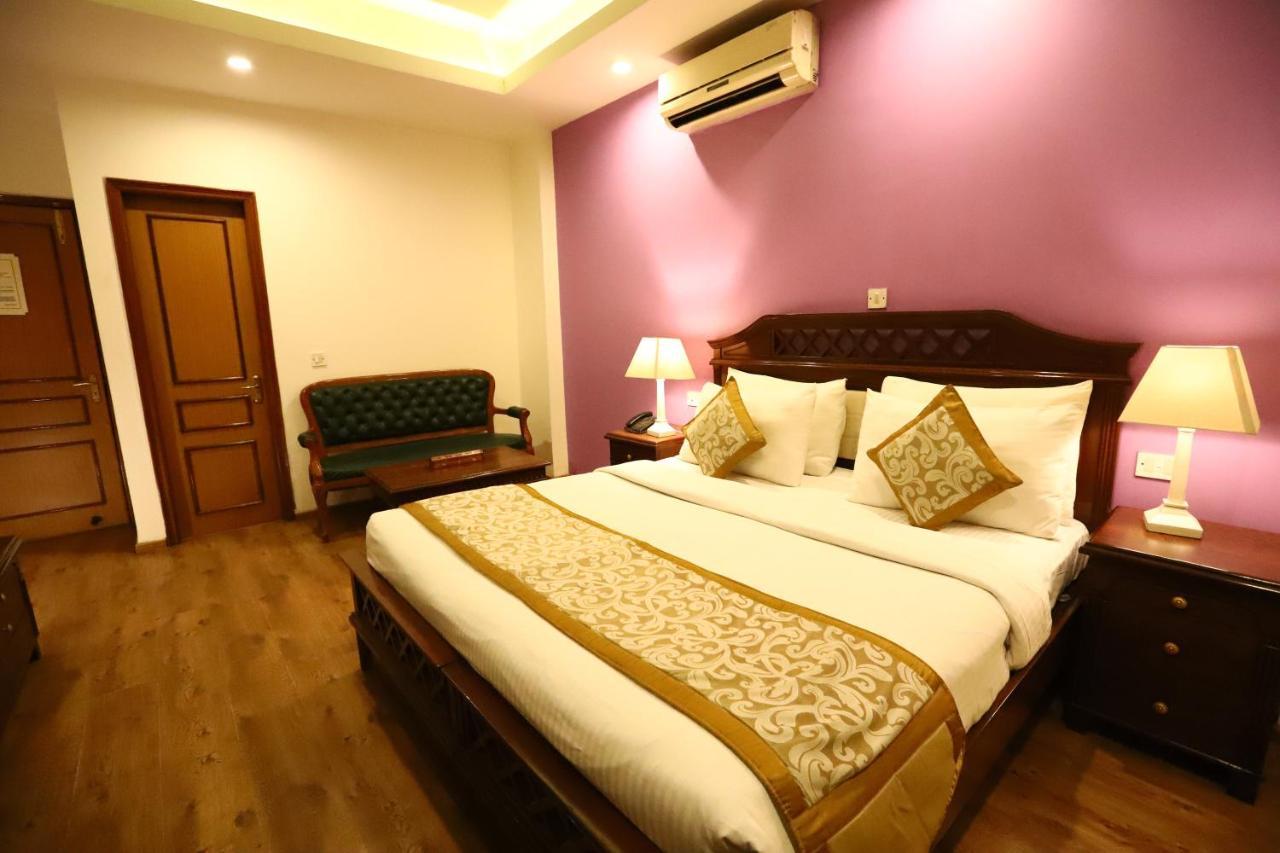 Hotel Ambica Palace Aiims - Couple Friendly Local Id Accepted