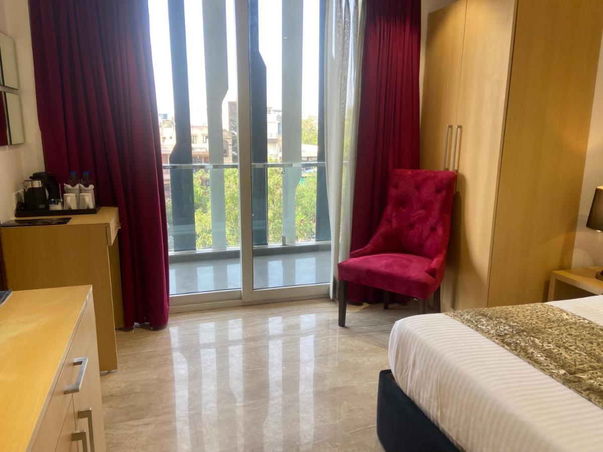 Hotel Malbork Rajouri Garden Delhi - Couple Friendly Local Ids Accepted 3*