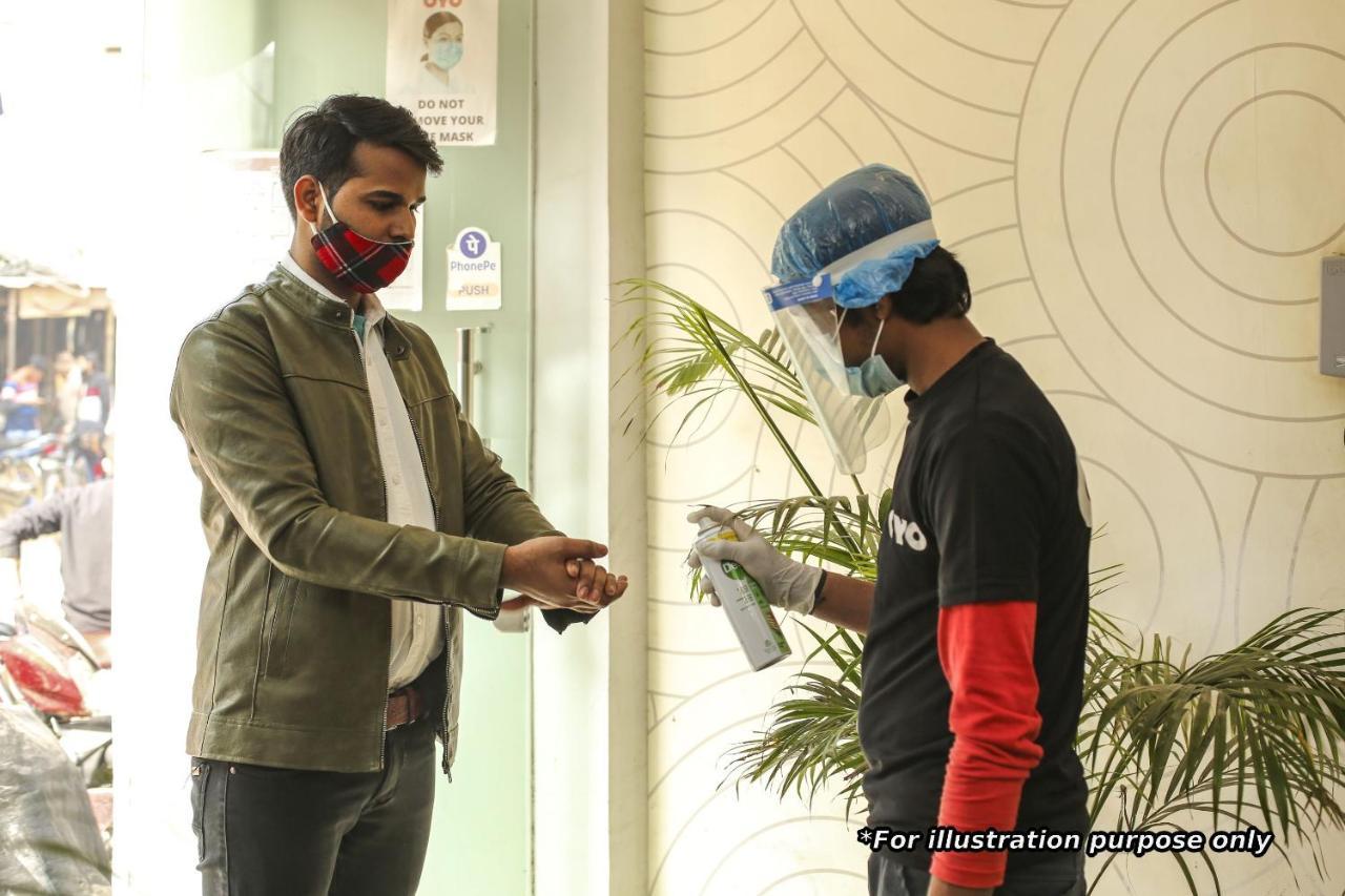 Hotel Collection O 75908 Garg Trade Centre Sector 11 3*