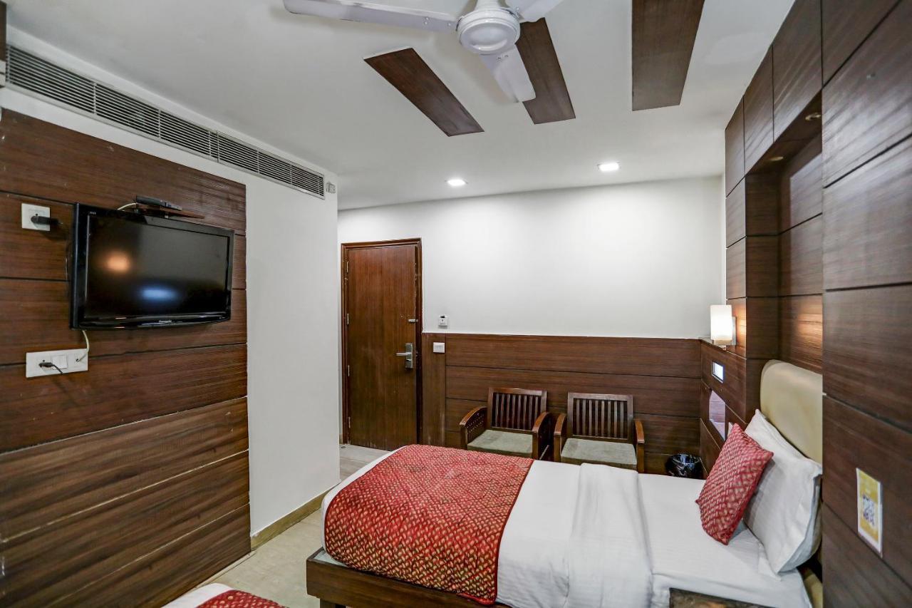 Hotel Staybook - South Delhi New Delhi