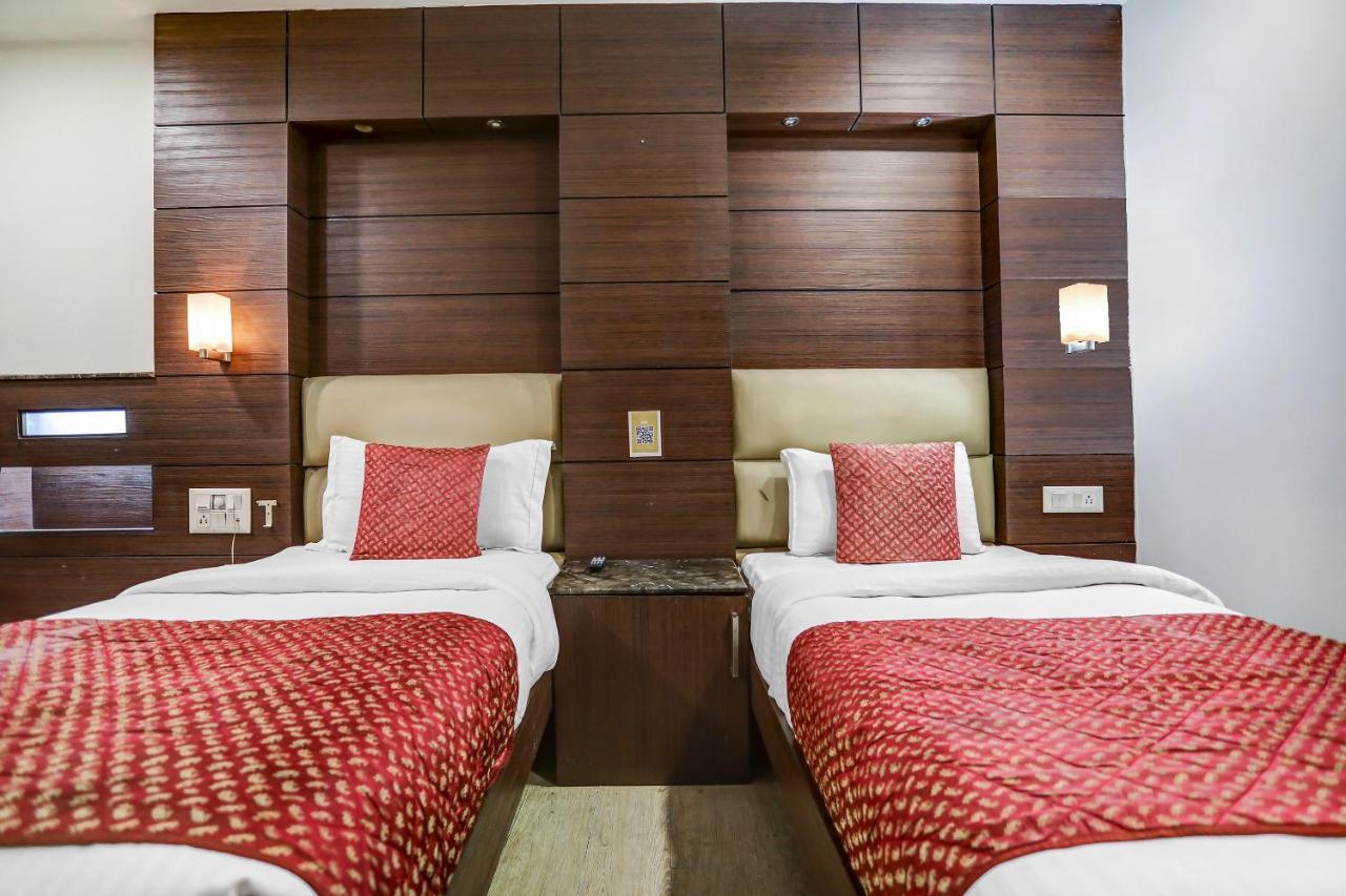 Staybook - South Delhi 4*