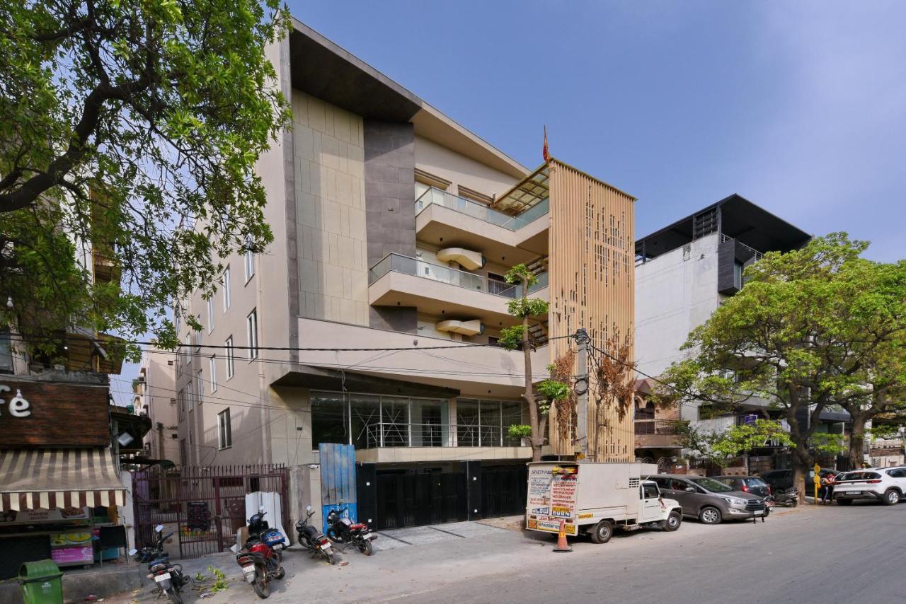 Leo Saffron - Corporate Pitampura Hotel