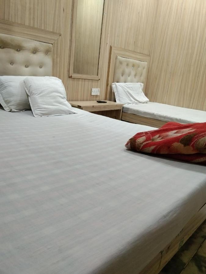 In Shyam New Delhi