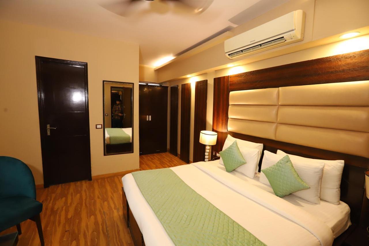Hotel Palm Grand Naraina - Couple Friendly Local Ids Accepted New Delhi