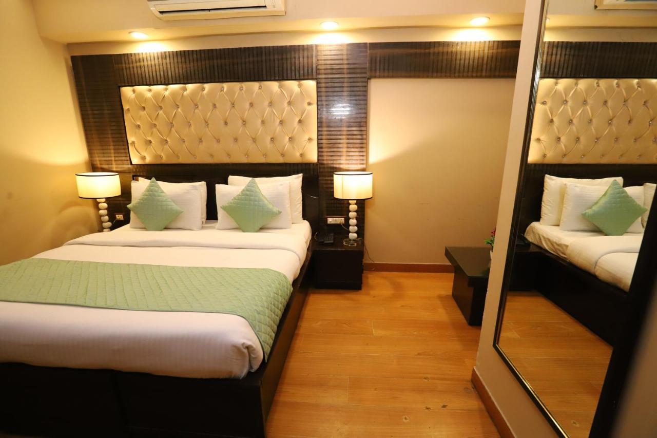 Palm Grand Naraina - Couple Friendly Local Ids Accepted New Delhi