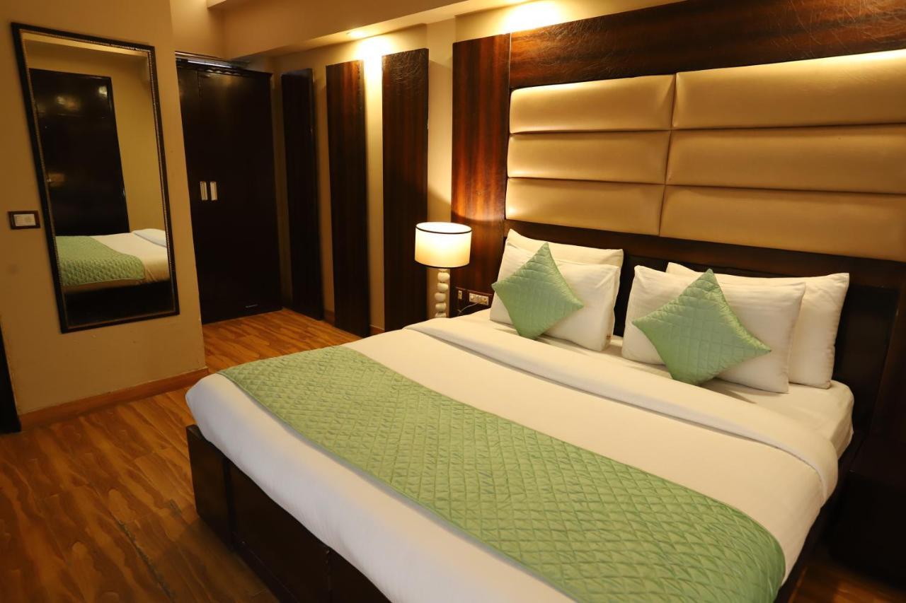 Hotel Palm Grand Naraina - Couple Friendly Local Ids Accepted New Delhi