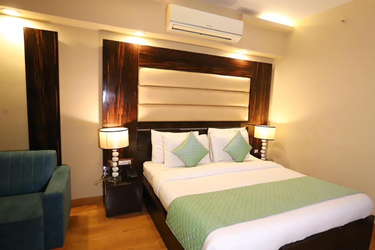 Hotel Palm Grand Naraina - Couple Friendly Local Ids Accepted New Delhi
