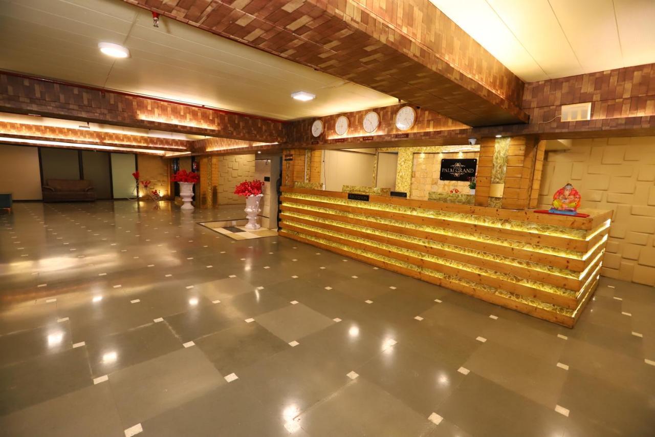 Hotel Palm Grand Naraina - Couple Friendly Local Ids Accepted