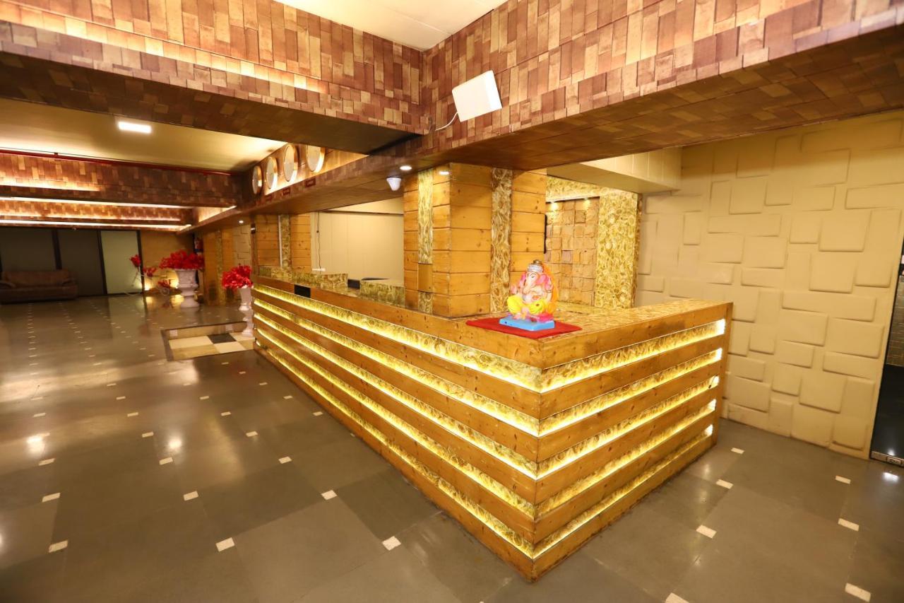 Palm Grand Naraina - Couple Friendly Local Ids Accepted New Delhi