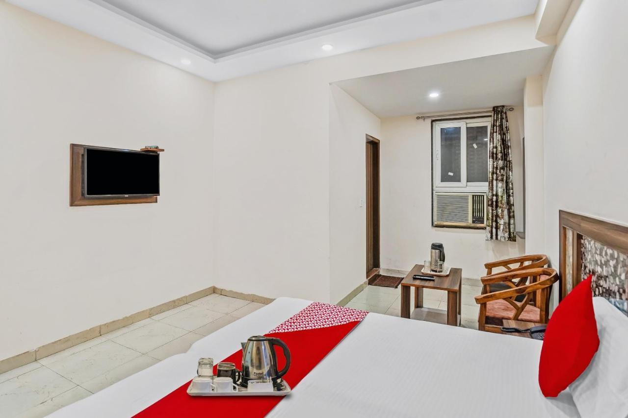 Oyo 88326 Cloud 9 Hotel