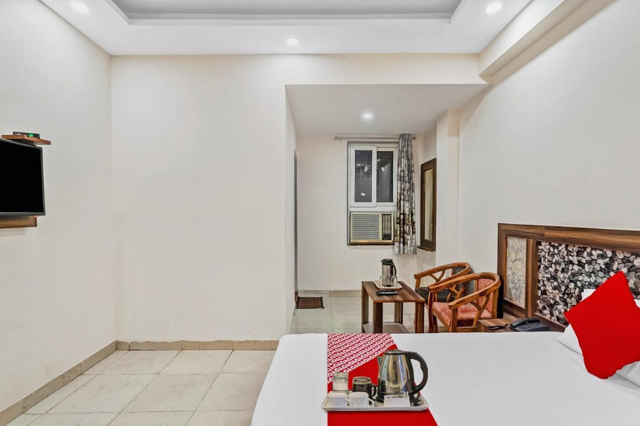 Oyo 88326 Cloud 9 Hotel