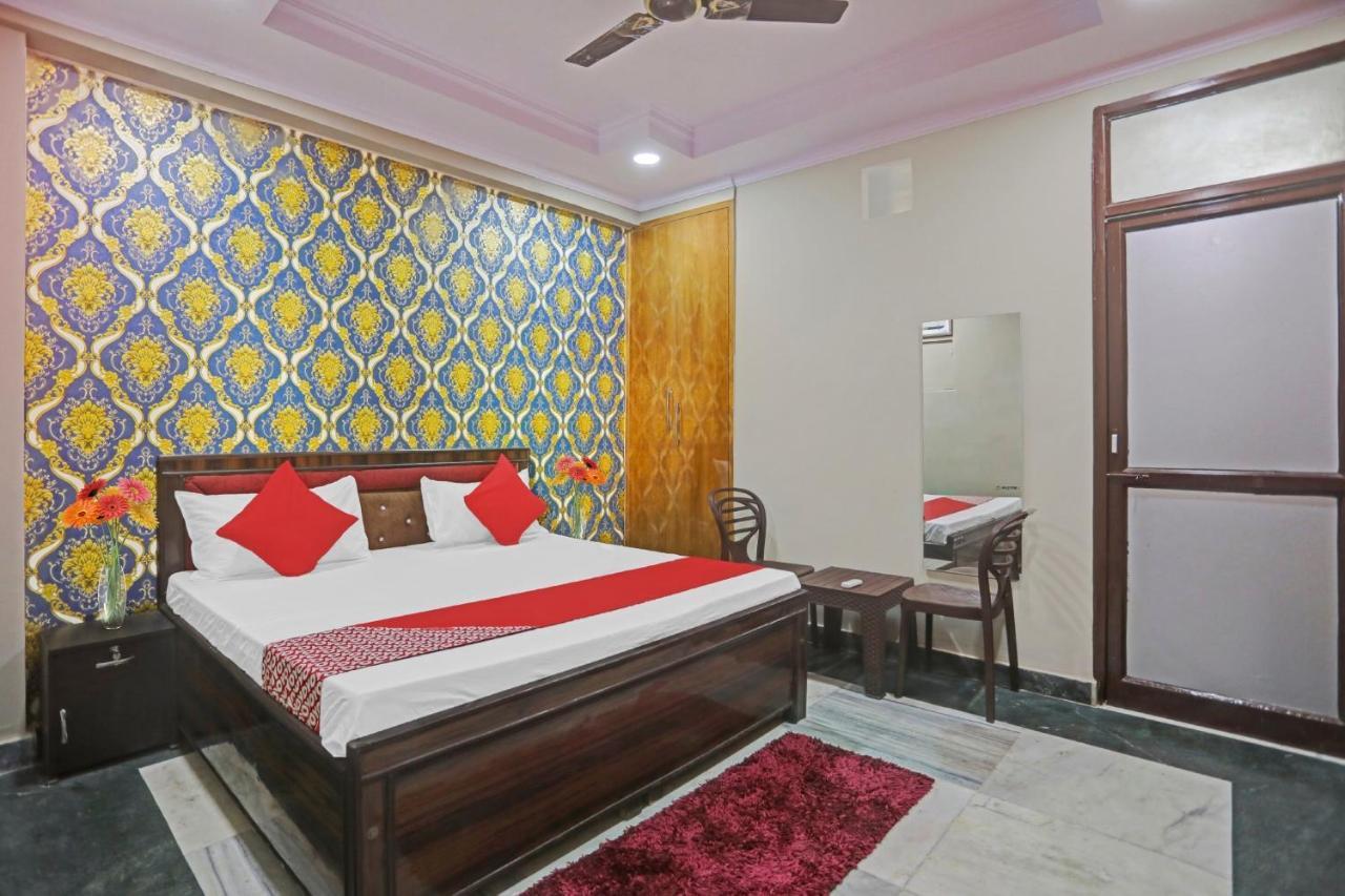 Hotel O Metro Near Worlds Of Wonder Kalkaji Devi