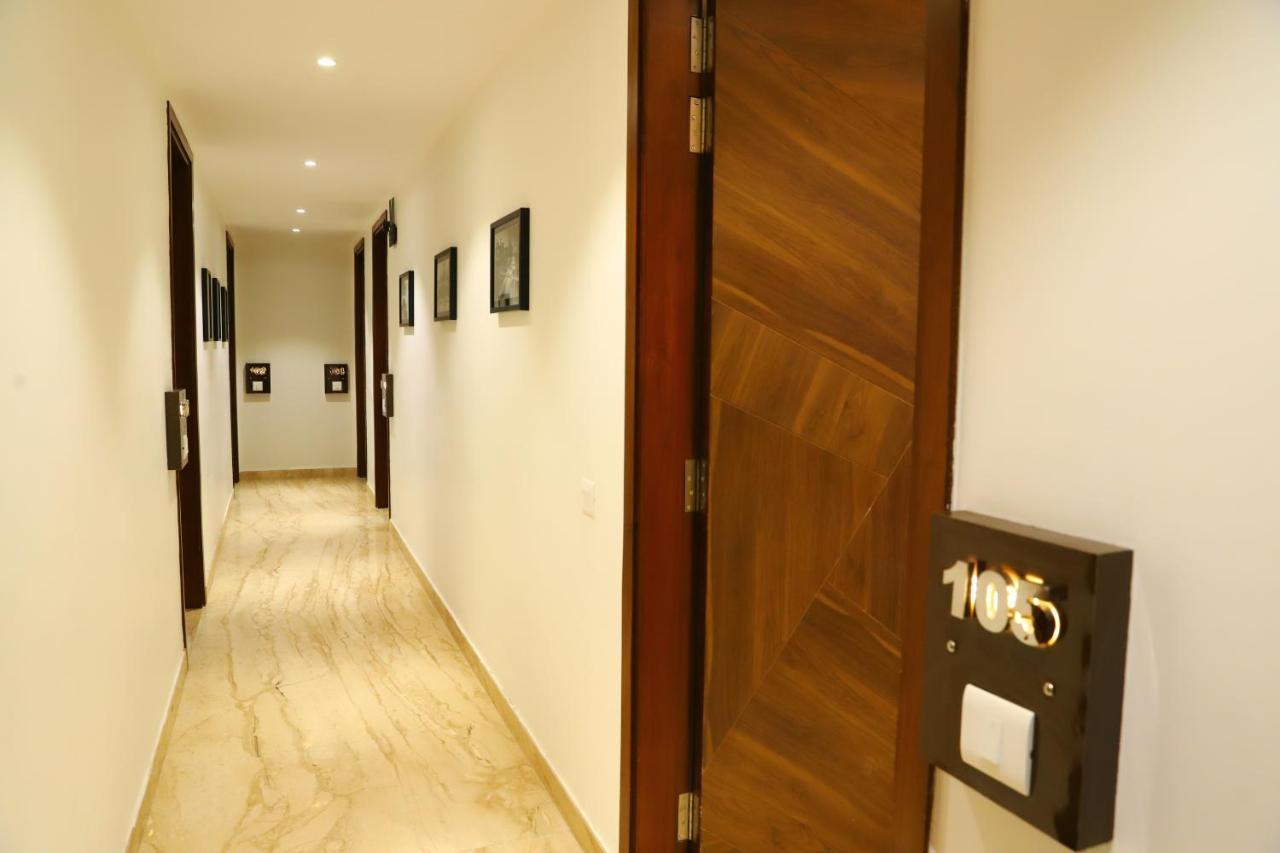 Malbork Rajouri Garden Delhi - Couple Friendly Local Ids Accepted Hotel