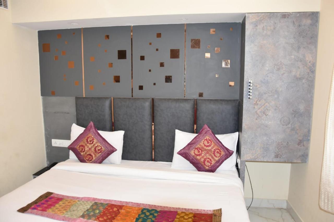 55 Hotel New Delhi