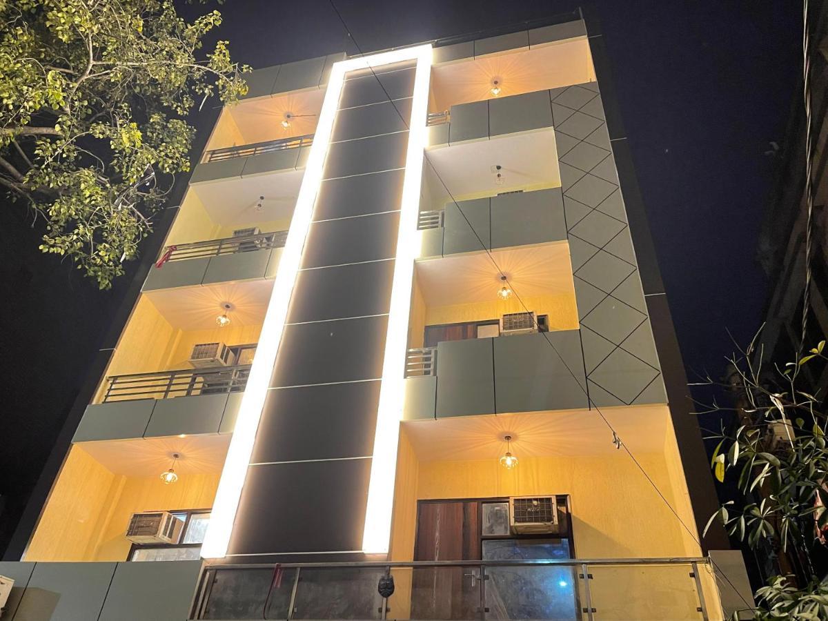 The Twenties Kamla Nagar Hotel New Delhi