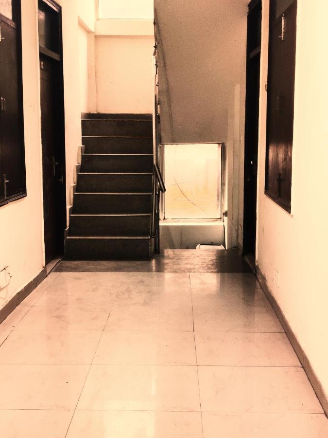 Lotus Suites At Delhi Airport 3*