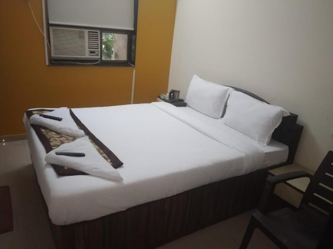 Lotus Suites At Delhi Airport Nova Deli