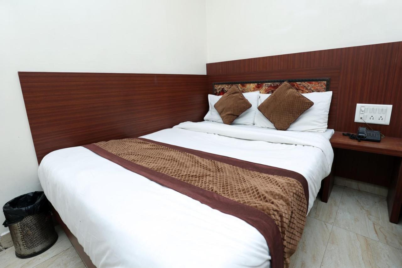 Toto International Dx Hotel