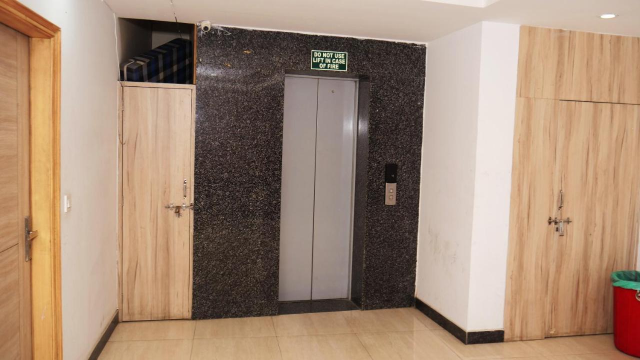 Aman Luxury Hotel 3*