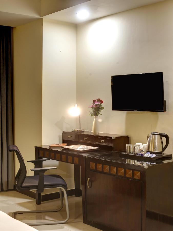 Lime Gk-2 At Greater Kailash Metro South Delhi Nearby Saket Select Casa de hóspedes Nova Deli