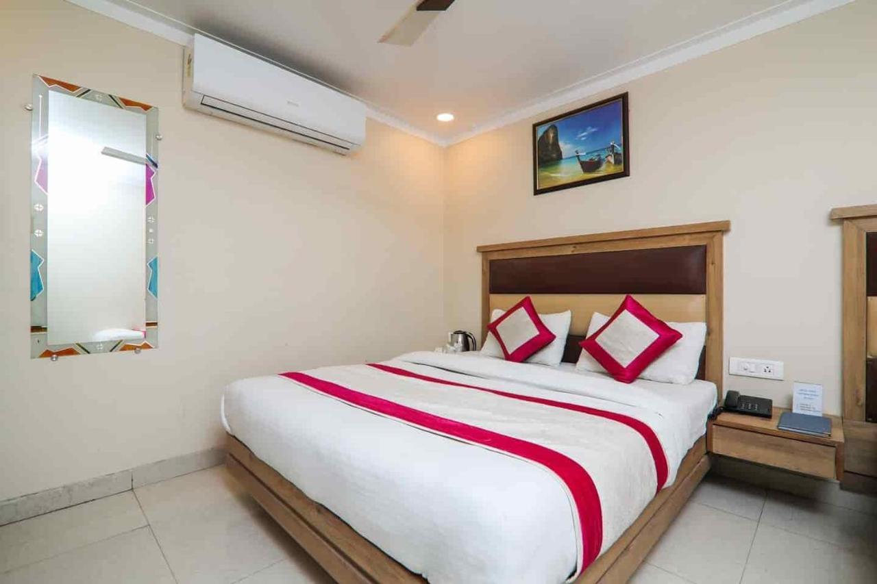 Lotus Suites At Delhi Airport Hotel
