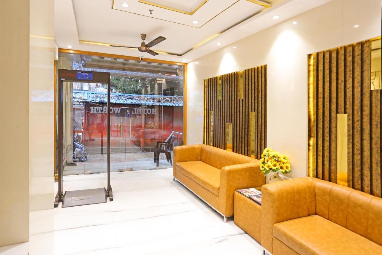 Hotel Worth Newly Bulit - New Delhi
