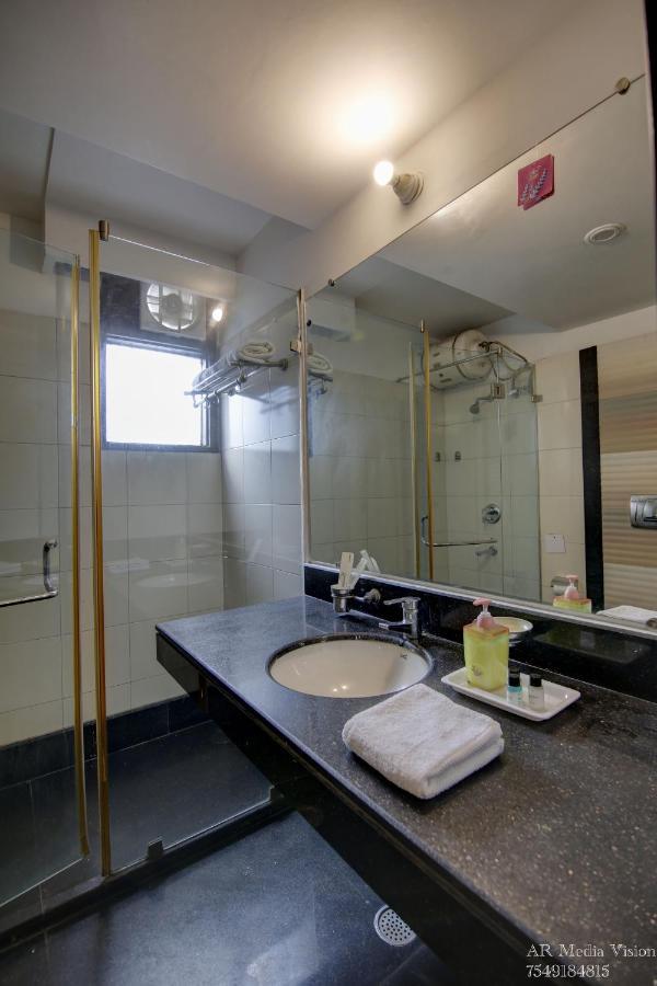 Lime Gk-2 At Greater Kailash Metro South Delhi Nearby Saket Select Casa de hóspedes *