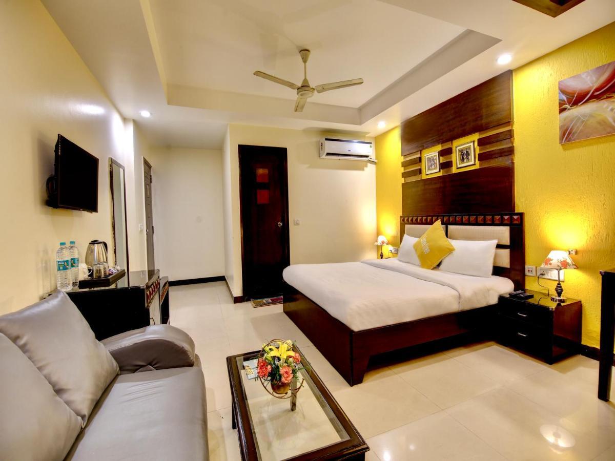 Lime Gk-2 At Greater Kailash Metro South Delhi Nearby Saket Select Nova Deli