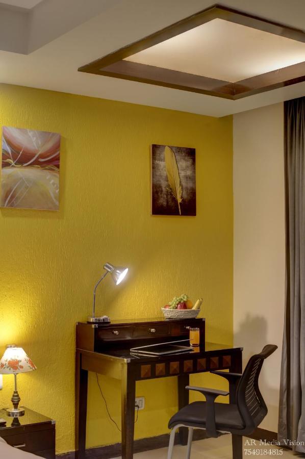 Lime Gk-2 At Greater Kailash Metro South Delhi Nearby Saket Select Casa de hóspedes *