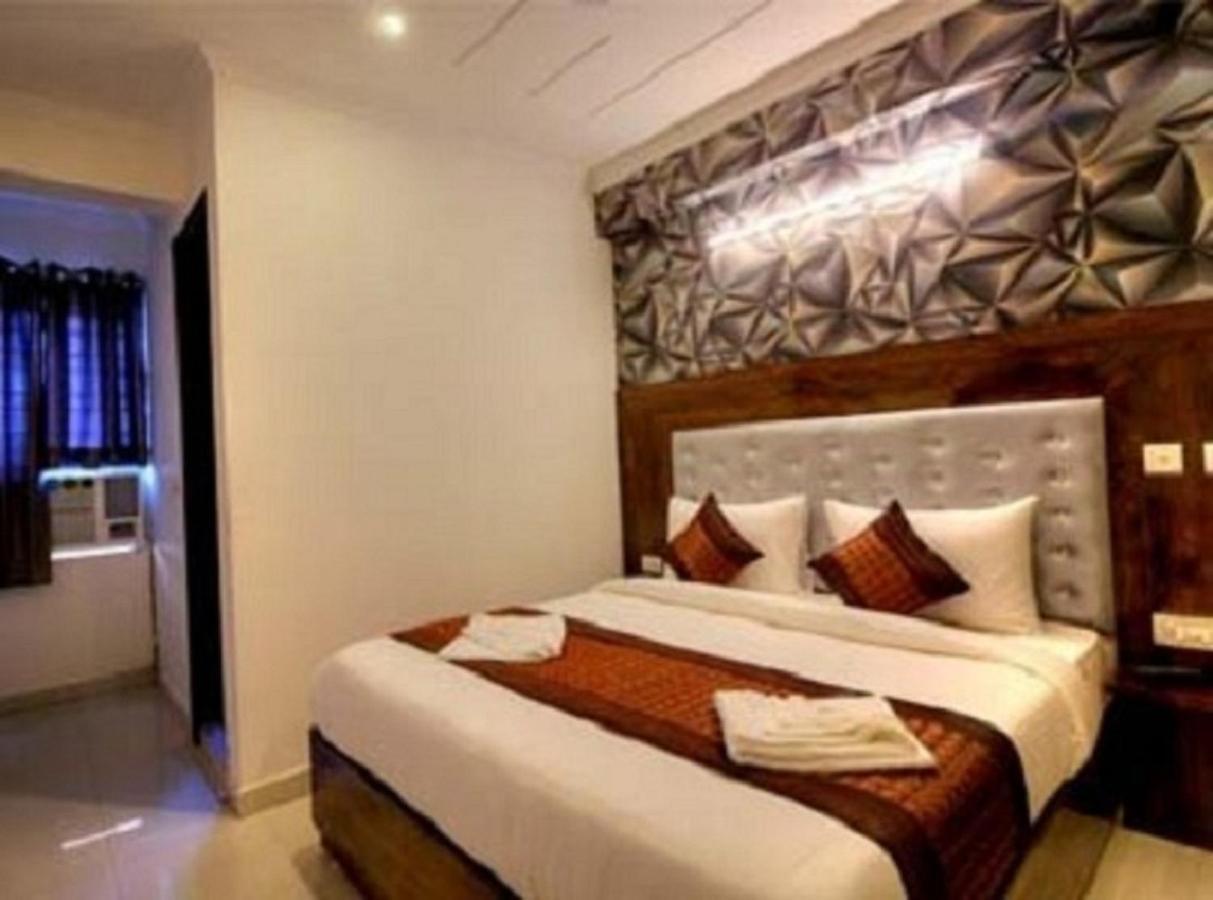 Ark-of-avalon Near Delhi Airport Hotel