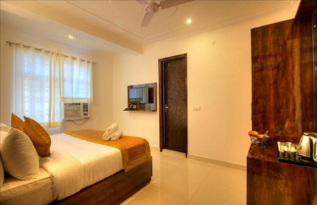 Ark-of-avalon Near Delhi Airport Hotel Nova Deli