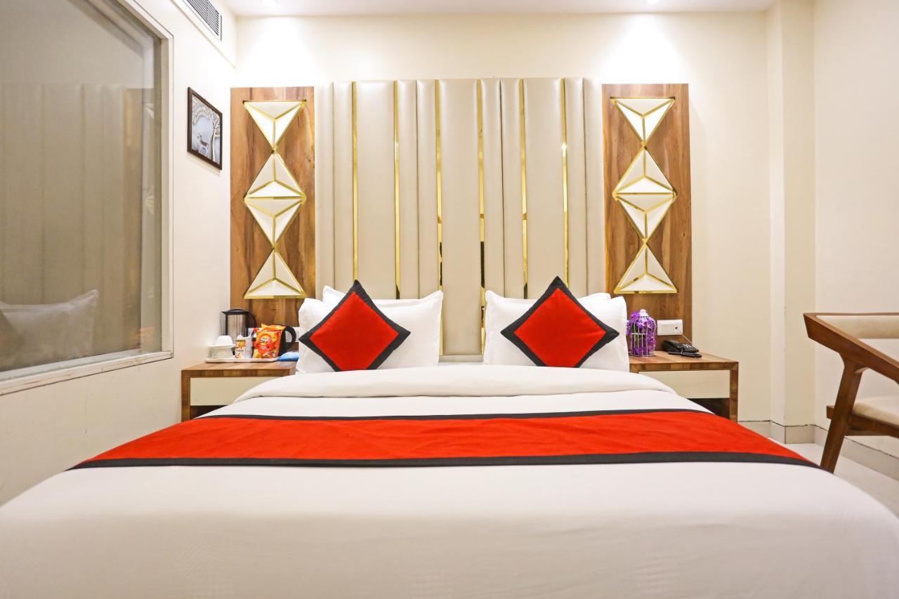 Hotel Frank Stay-newly Built Worth -2mins Walk From Rk Ashram Metro Satation