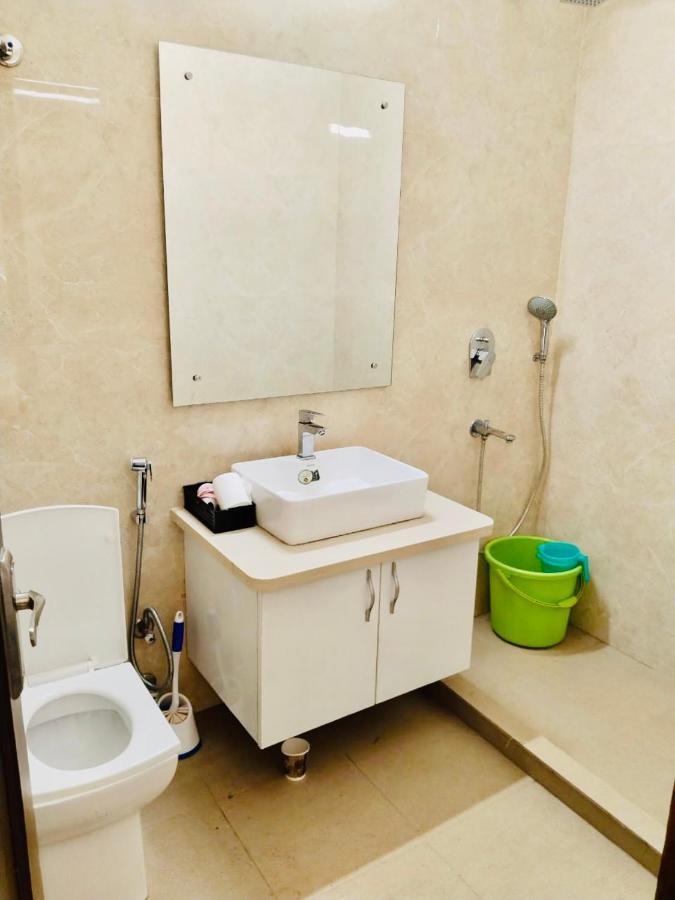 Fortune Service 2bhk,e28 Saket 2a
