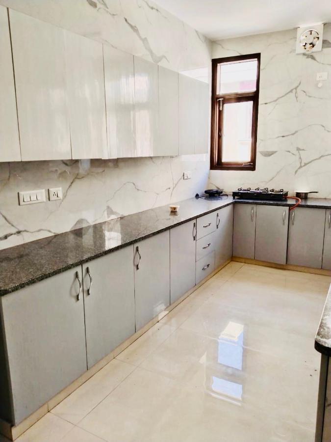 Apartment Fortune Service 2bhk,e28 Saket 2a New Delhi