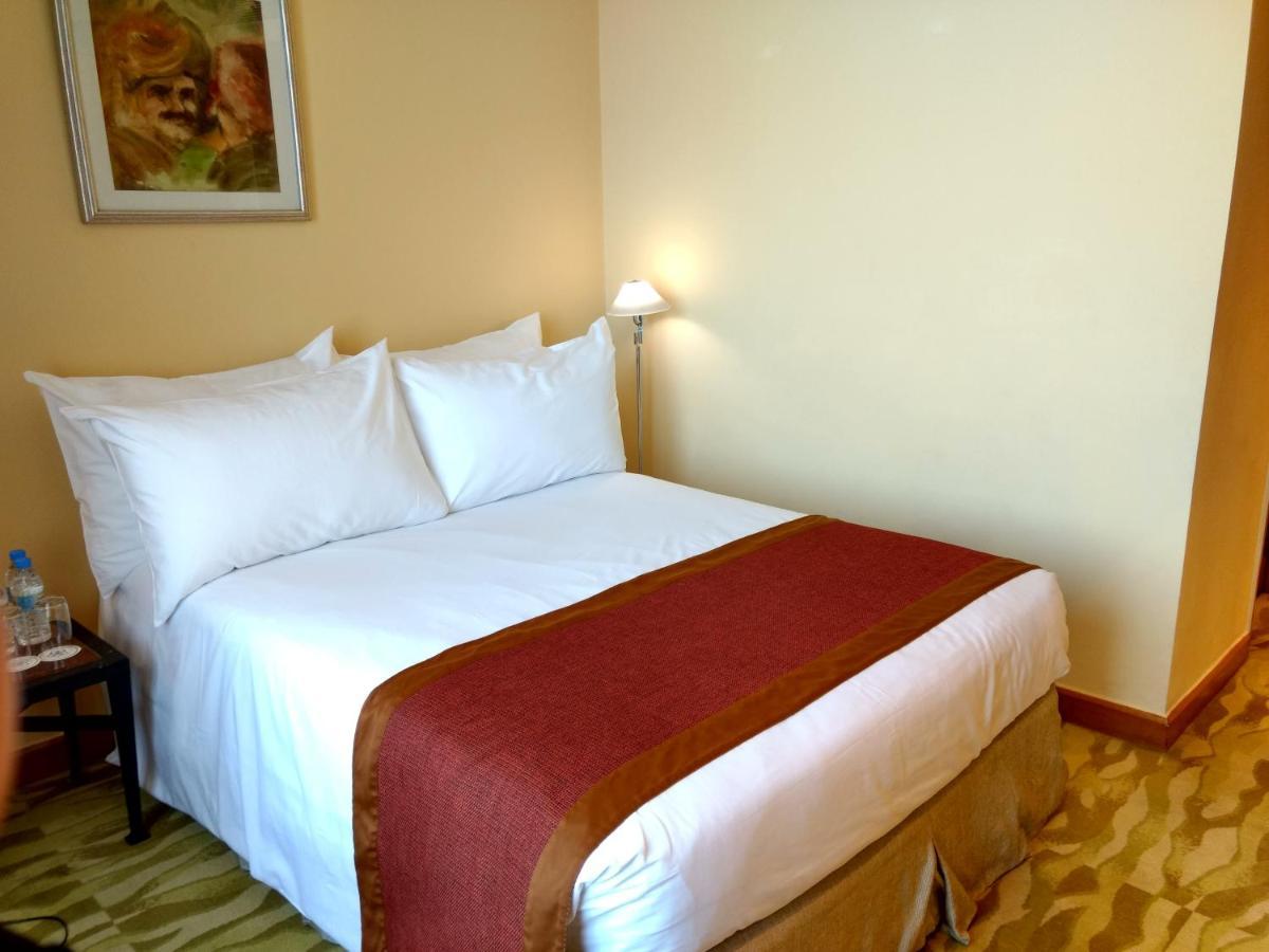 Hotel The Grand