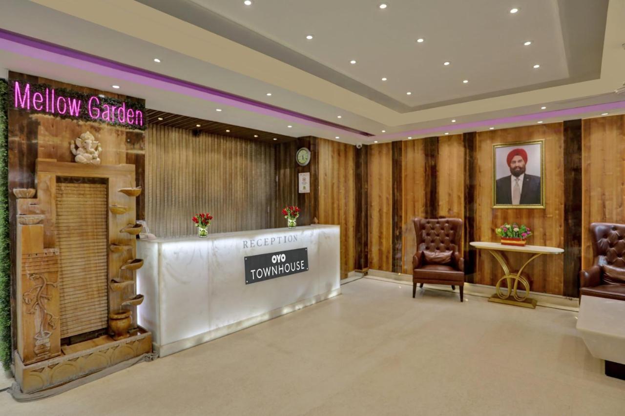 Townhouse Jp Grand Near Mayapuri Chowk Hotel