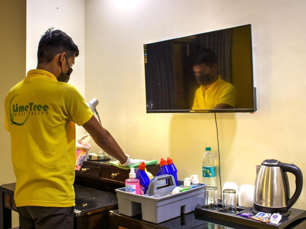 Lime Gk-2 At Greater Kailash Metro South Delhi Nearby Saket Select Casa de hóspedes Nova Deli