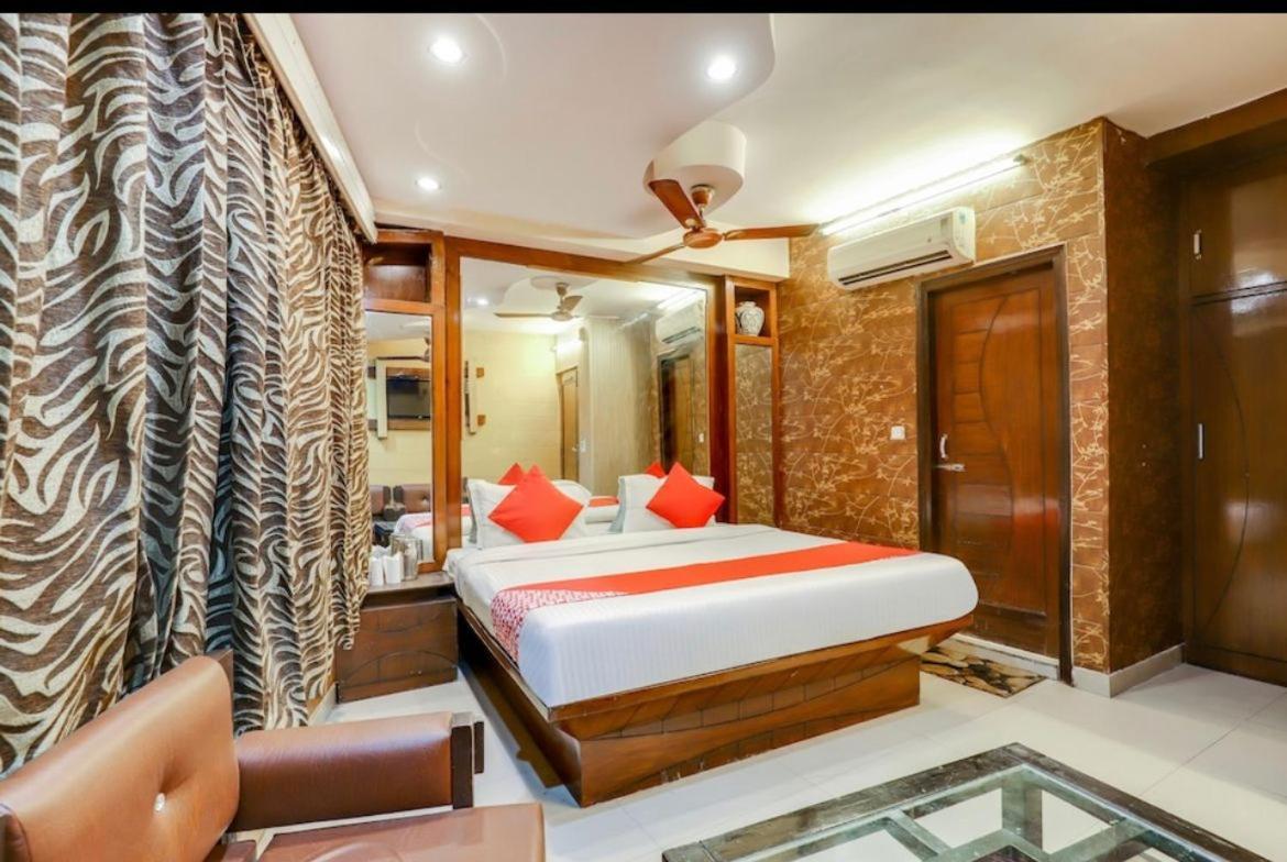 Roma Deluxe - Railway Station Hotel